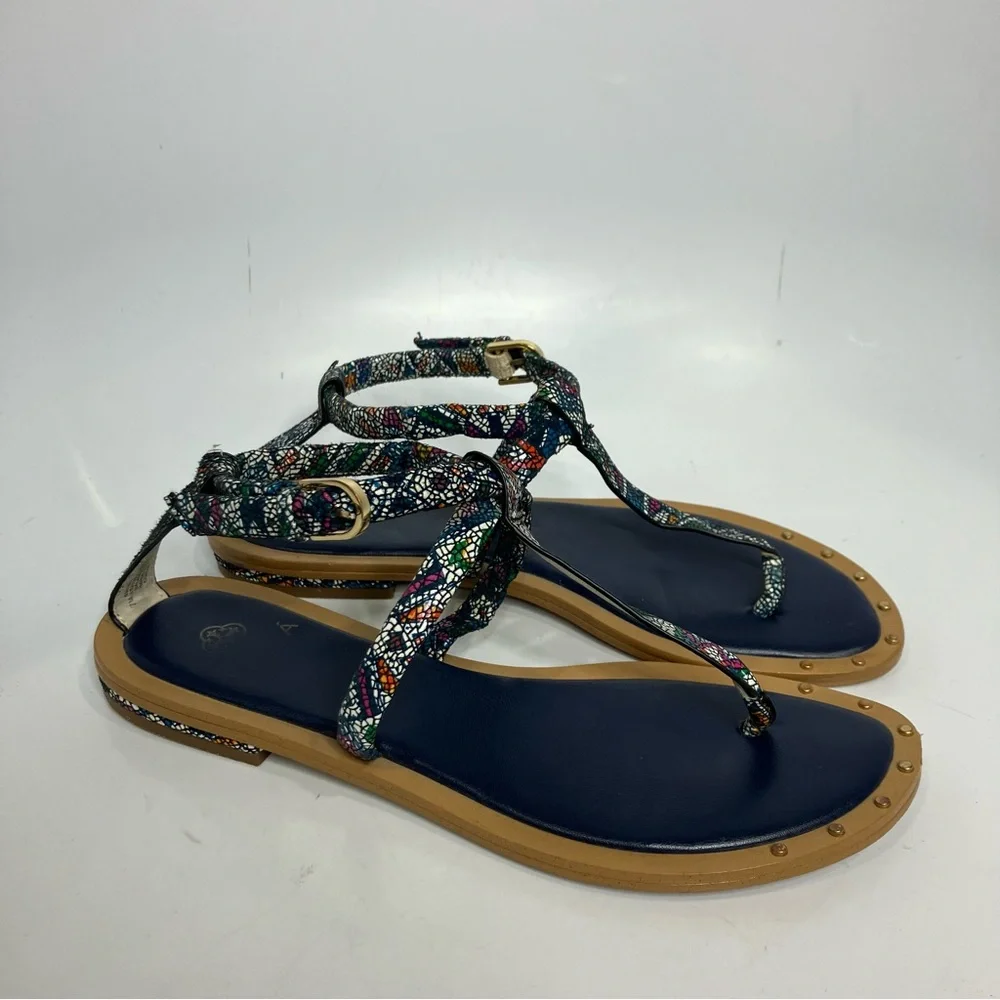 Isola Mackenzie t-strap sandals casual summer multicolor women’s size 7‎